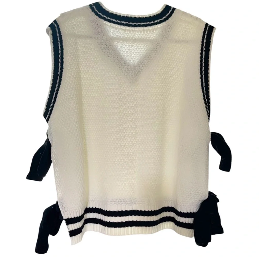 NWT Cider V-Neck Solid Bowknot Knitted Vest
Cream, Size XL - 10 - Picture 3 of 15